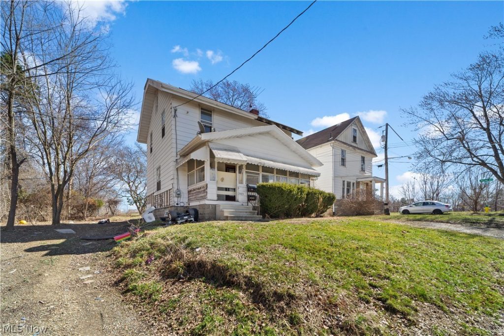 2465 28TH, Akron, OH
