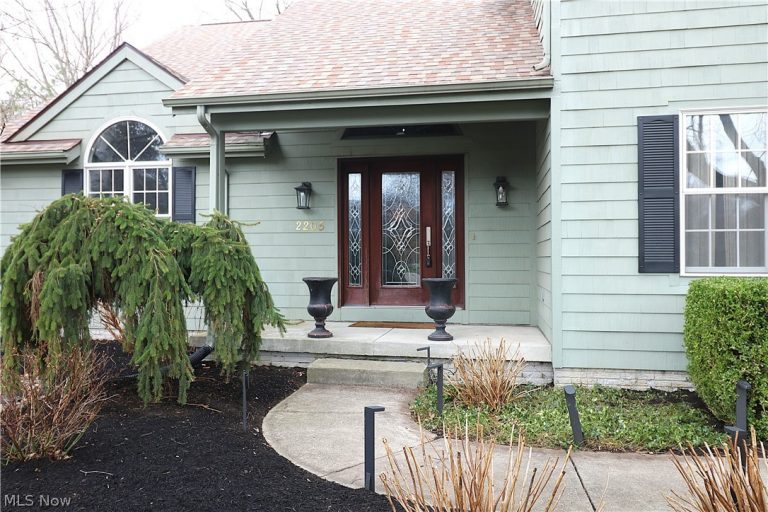 2205 Quail Hollow Circle, Sandusky, OH - Photo 2
