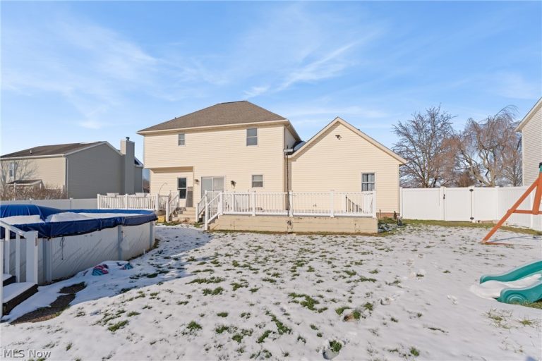 1516 Wisteria Avenue, Hartville, OH - Photo 5
