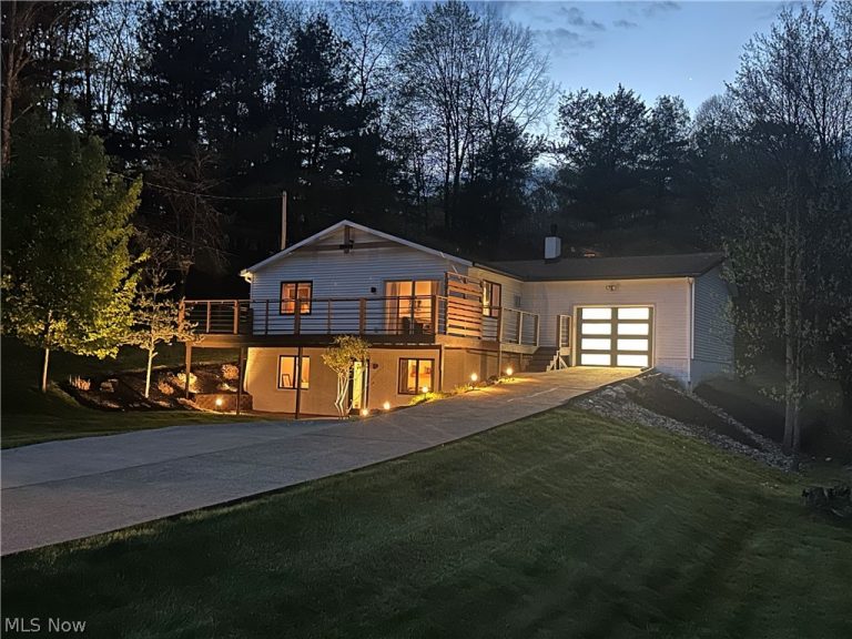 573 Mohawk Drive, Malvern, OH - Photo 2