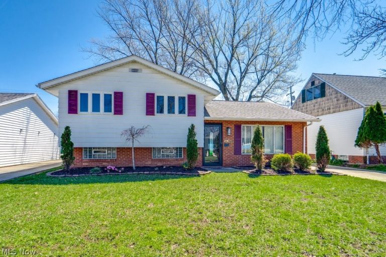 26288 Aaron Drive, Euclid, OH - Photo 2