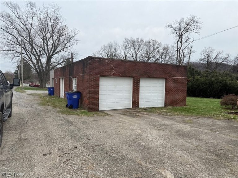 410 Palissey Street, East Liverpool, OH - Photo 3