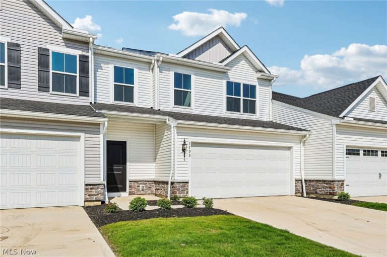 3508 Bushwillow Drive, Green, OH - Photo 2
