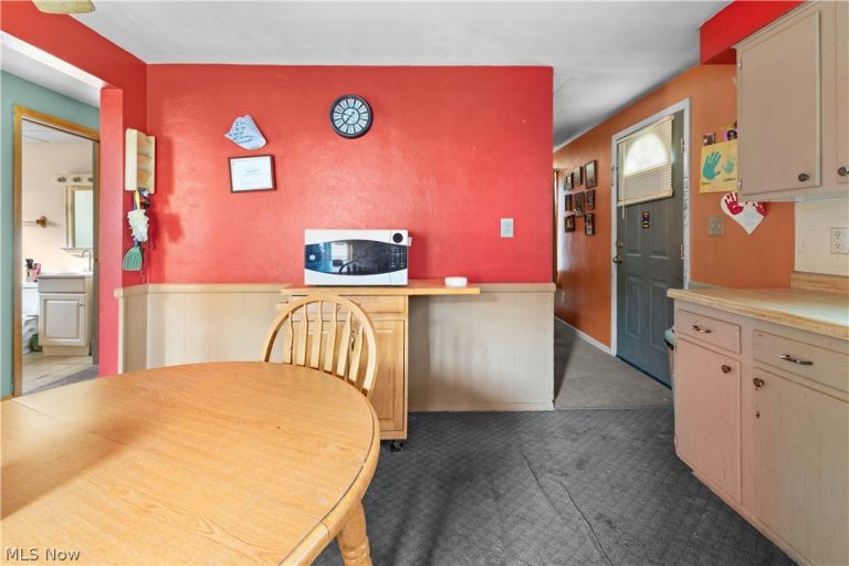 337 Greenbrier Road, Weirton, WV - Photo 8