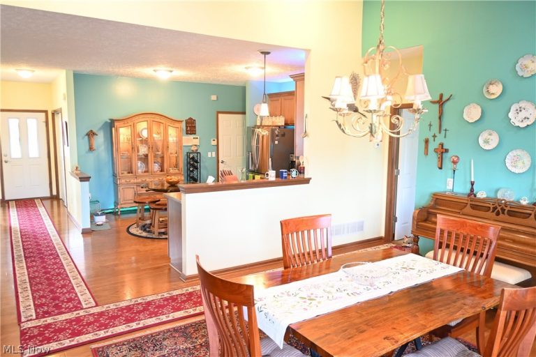 3932 Courtyard Drive, Lorain, OH - Photo 8