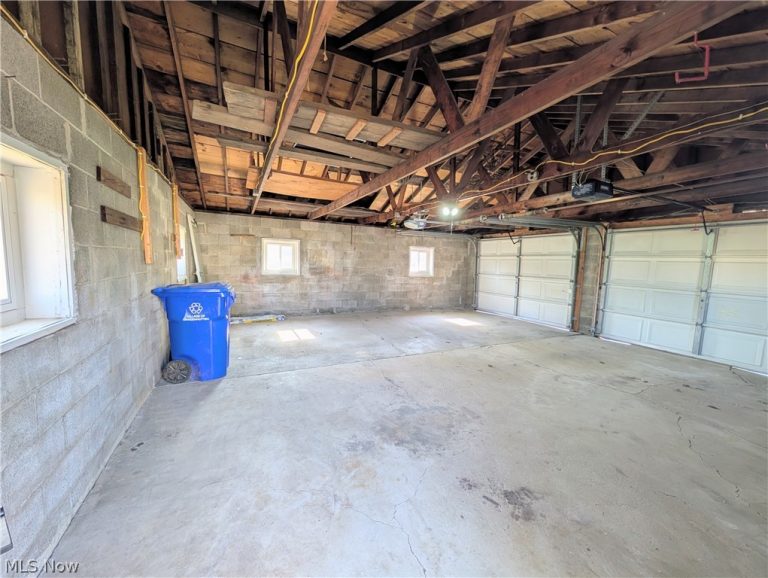 317 Maple Street, Gnadenhutten, OH - Photo 5