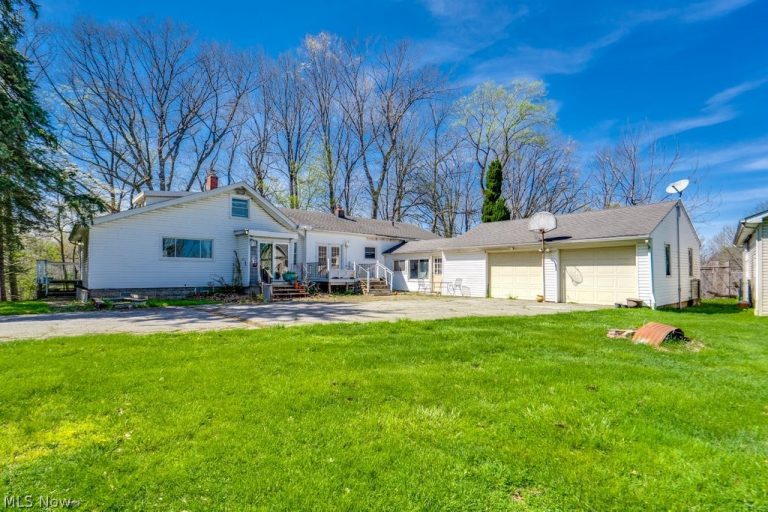 4559 Van Epps Road, Brooklyn Heights, OH - Photo 2