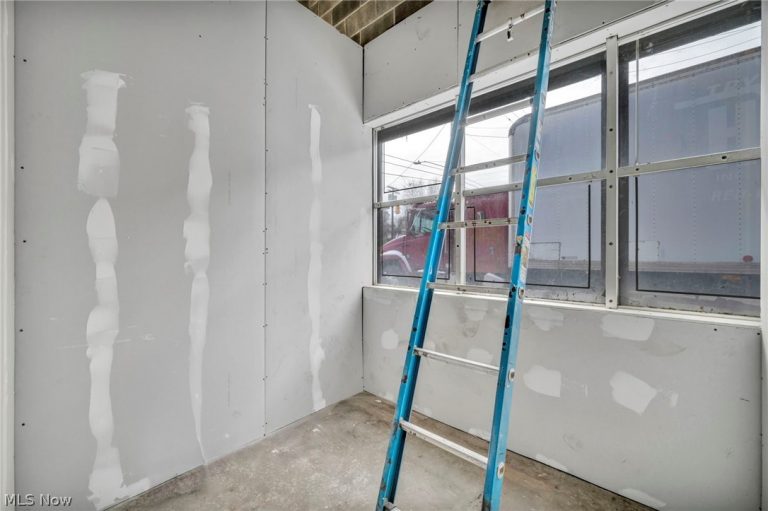 7809 Wade Park Avenue, Cleveland, OH - Photo 8