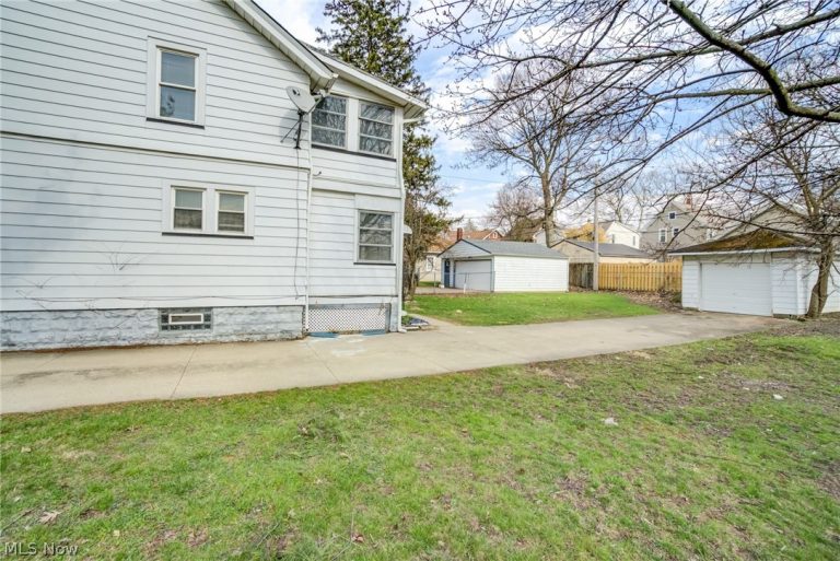 104 Columbus Street, Bedford, OH - Photo 3