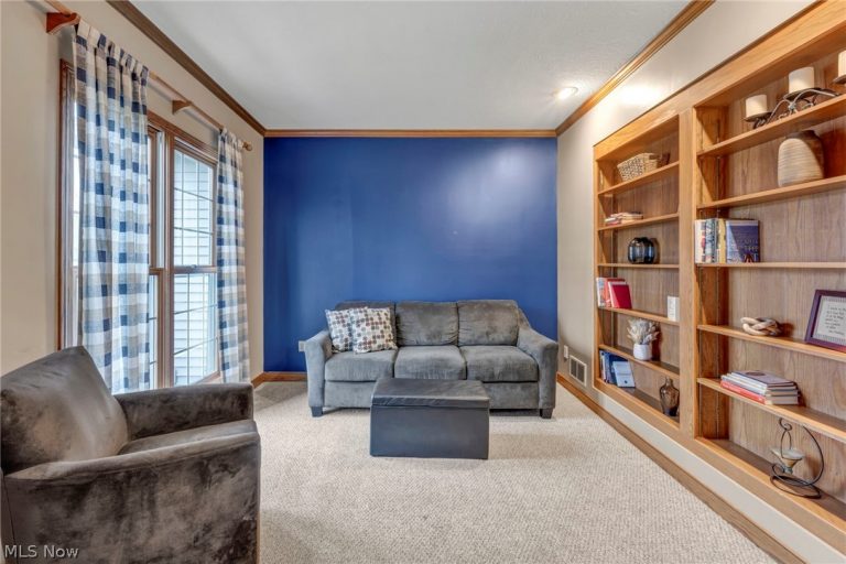 4592 Muirwood Place, Stow, OH - Photo 6