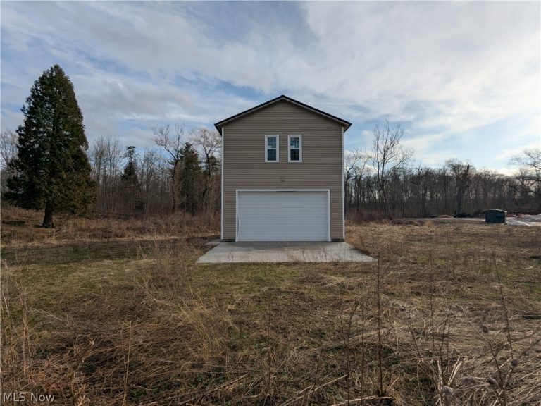 10695 Kinsman Road, Newbury, OH, 44065