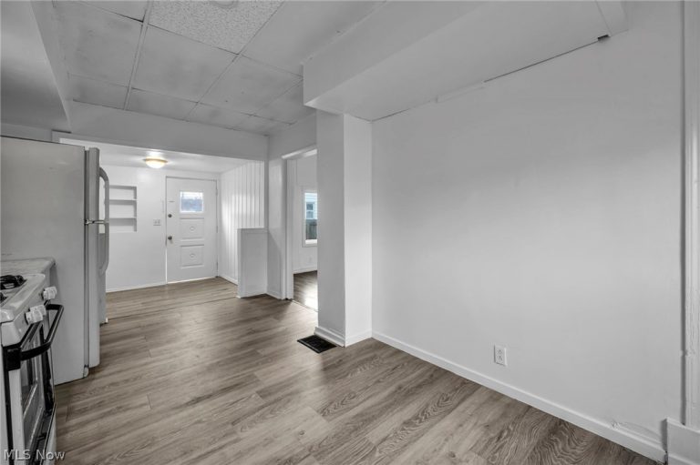 12831 Carrington Avenue, Cleveland, OH - Photo 5