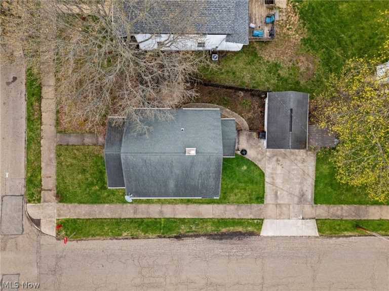 938 Race Street, Dover, OH - Photo 5