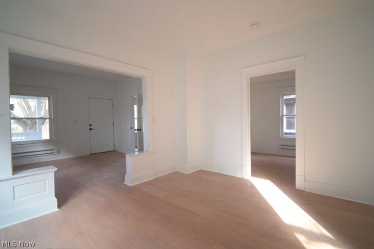 9714 Orleans Avenue, Cleveland, OH - Photo 6