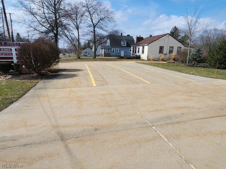 115 Aurora Road, Northfield Center, OH - Photo 4