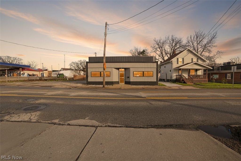 161 Main Street, Geneva, OH