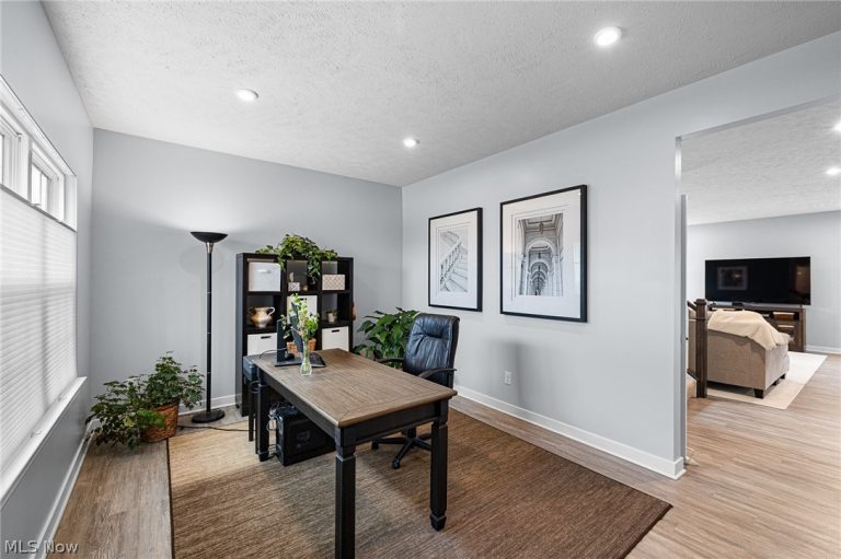 4955 Clifton Mill Drive, North Ridgeville, OH - Photo 3