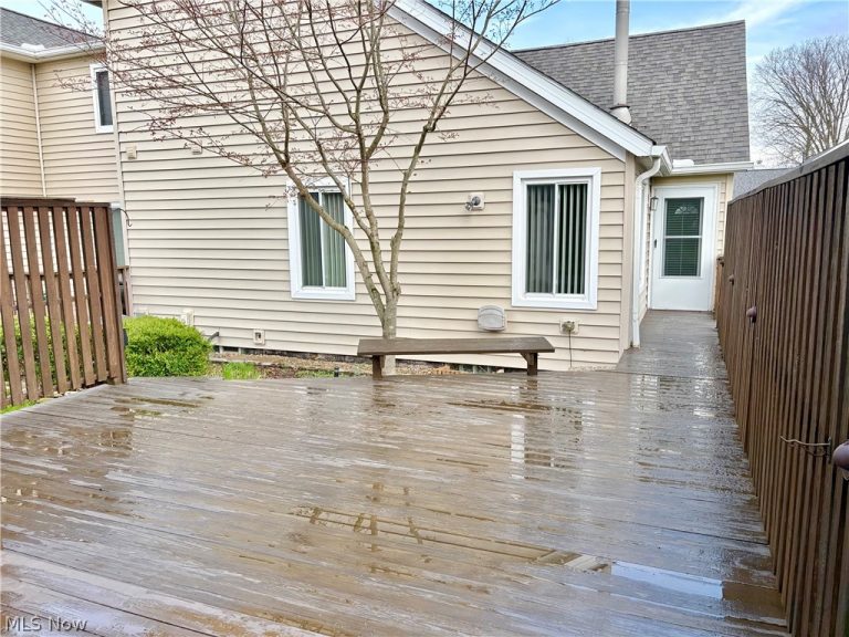 1216 Canyon View Road, Sagamore Hills, OH - Photo 4
