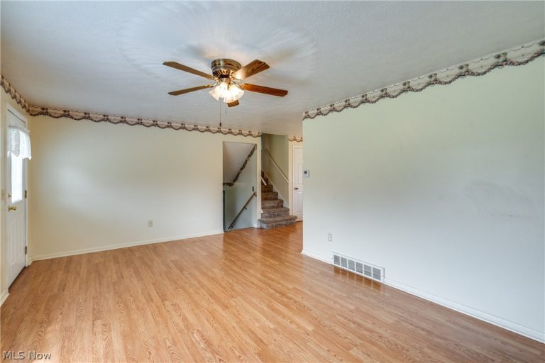 6444 Akron Avenue, Canal Fulton, OH - Photo 6