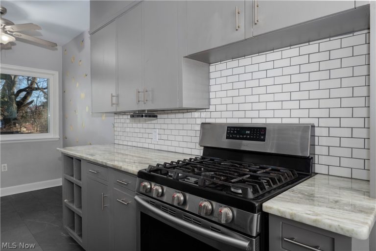 1210 Lennox Avenue, Massillon, OH - Photo 3