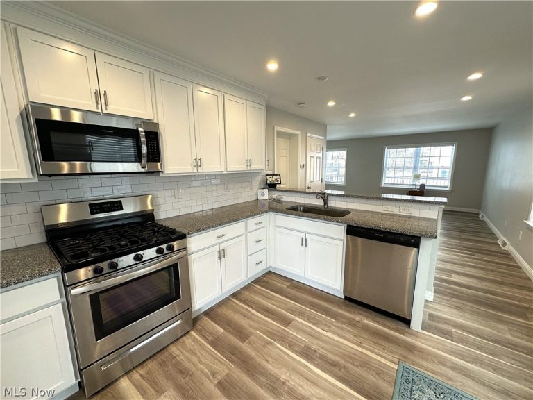 4433 Fenwick Avenue, Cleveland, OH - Photo 5