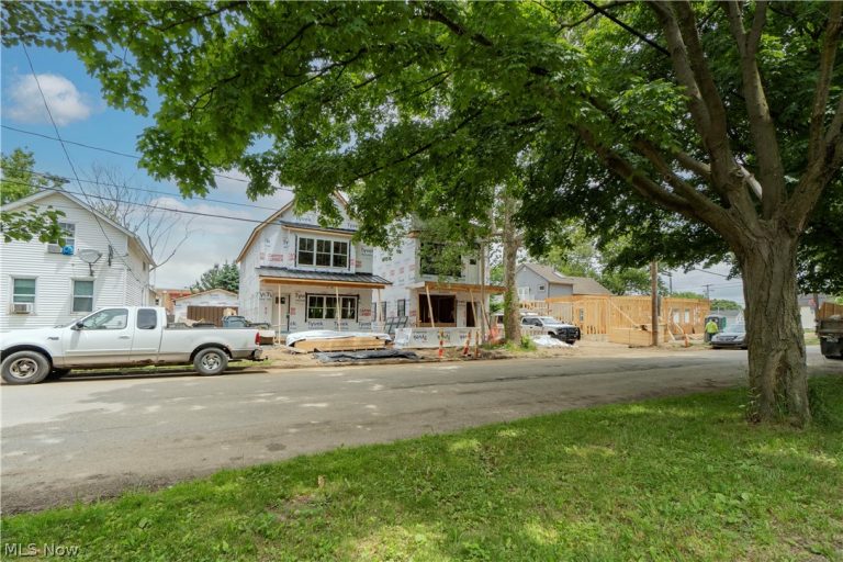 30th Street, Cleveland, OH - Photo 3