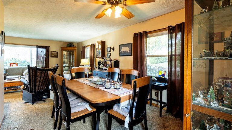 3720 Carl Street, Uniontown, OH - Photo 4