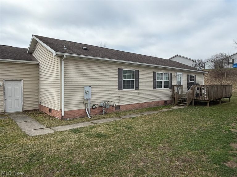 8909 Falcon Drive, Streetsboro, OH - Photo 2