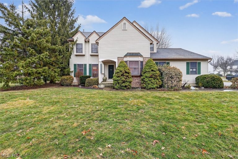 648 Landerwood Lane, Avon Lake, OH - Photo 3
