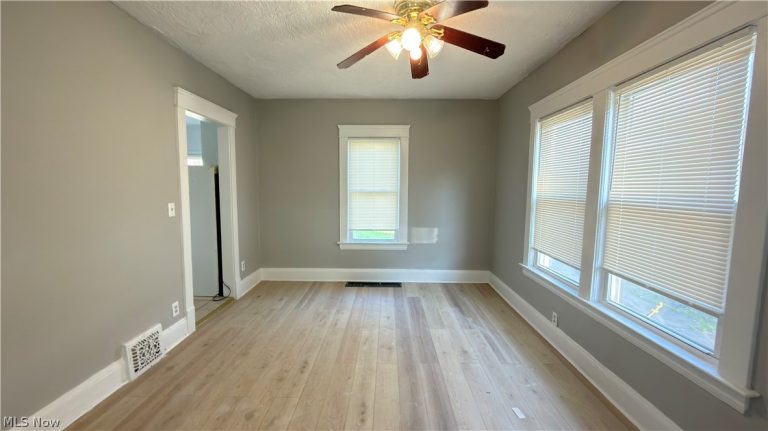 3581 149th Street, Cleveland, OH - Photo 4