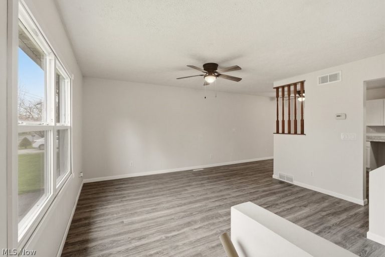 321 Adams Street, Newton Falls, OH - Photo 4