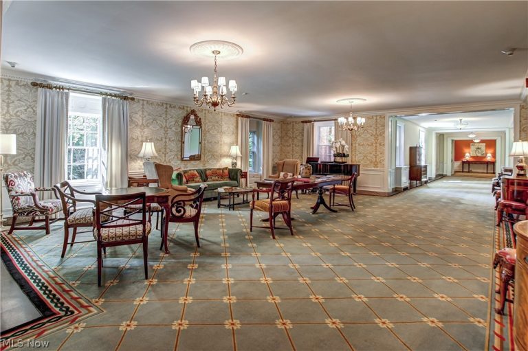 13715 Shaker Boulevard #1B, Cleveland, OH - Photo 5