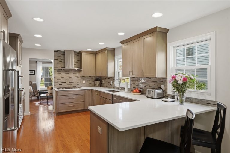 613 Welshire Drive, Bay Village, OH - Photo 8