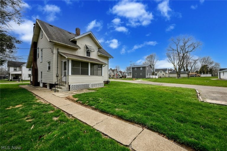 329 Redwood Street, Beach City, OH - Photo 8