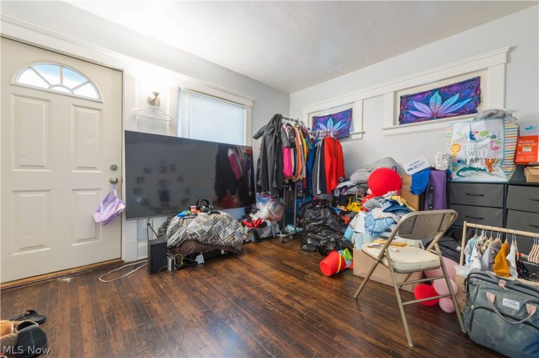 4004 52nd Street, Newburgh Heights, OH - Photo 5