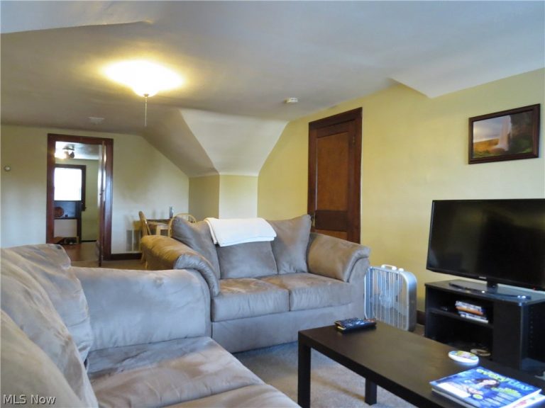 13513 Clifton Boulevard #3, Lakewood, OH - Photo 4