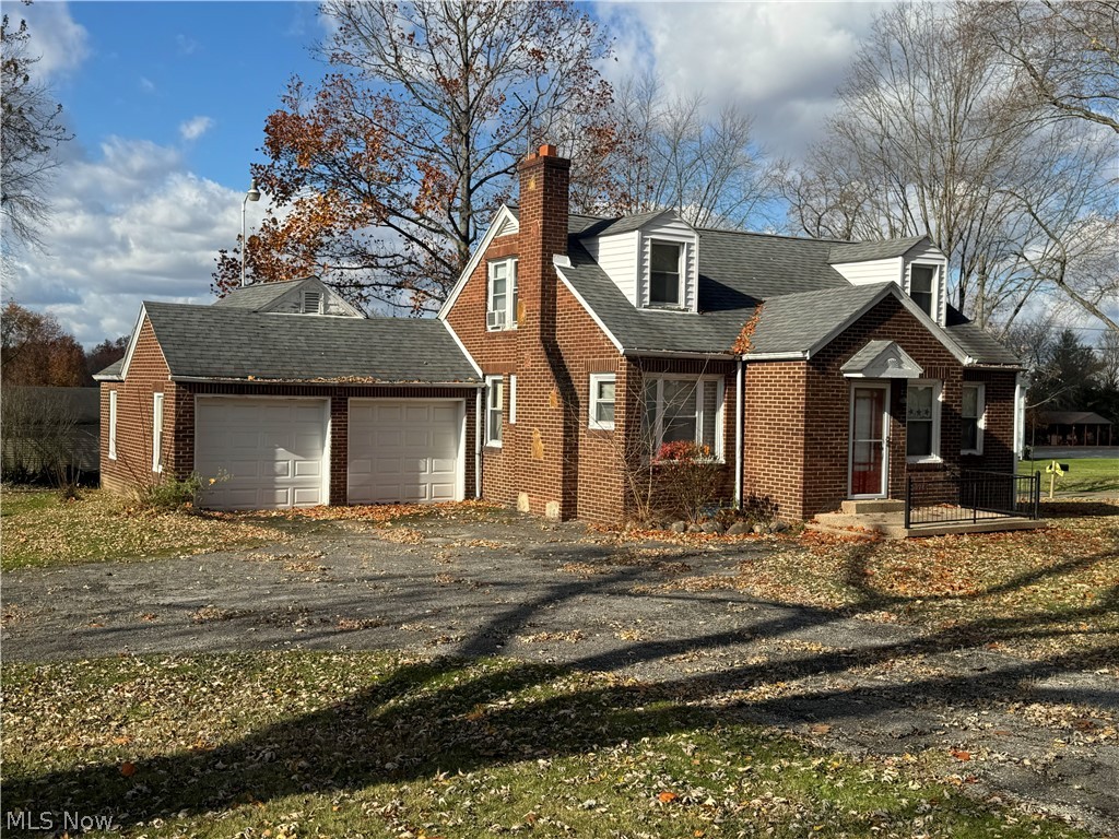 374 Niles Cortland Road, Warren, OH