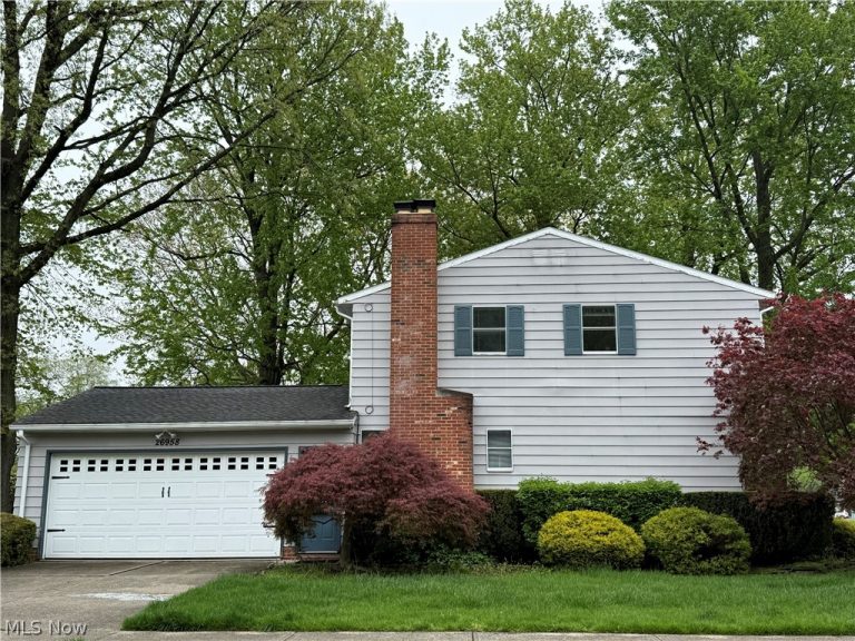 26958 Hyannisport Drive, North Olmsted, OH - Photo 2