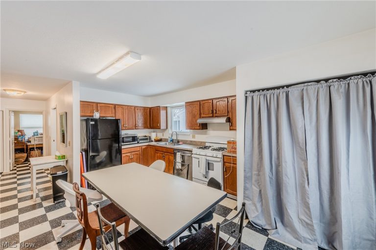 27 Union Street, Oberlin, OH - Photo 3