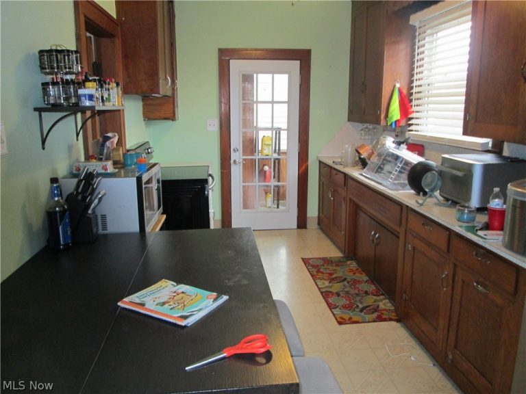 1504 Sharon Avenue, Zanesville, OH - Photo 8