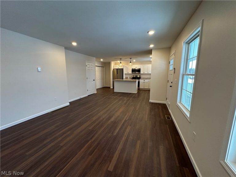 1210 Aberdeen Avenue, Youngstown, OH - Photo 5