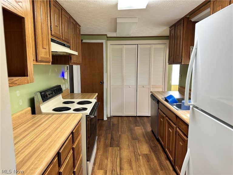 609 Fairground Street, Caldwell, OH - Photo 8