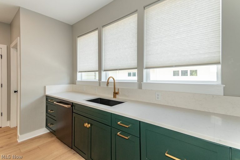 1255 75th Street, Cleveland, OH - Photo 8