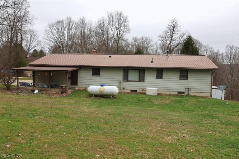 10670 County Road 6, Killbuck, OH - Photo 3