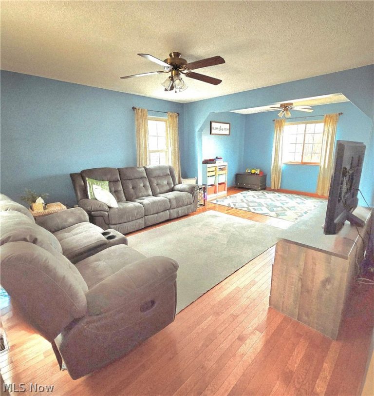 1317 19 Street, Vienna, WV - Photo 4