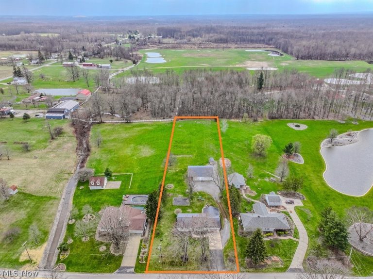 5162 Woodside Drive, Geneva, OH - Photo 4