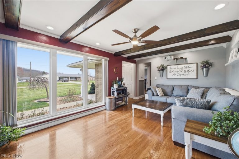 1230 Florence Drive, Wellsville, OH - Photo 2