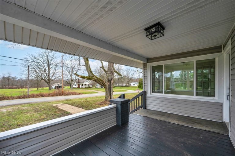 14244 Atwater Avenue, Alliance, OH - Photo 3