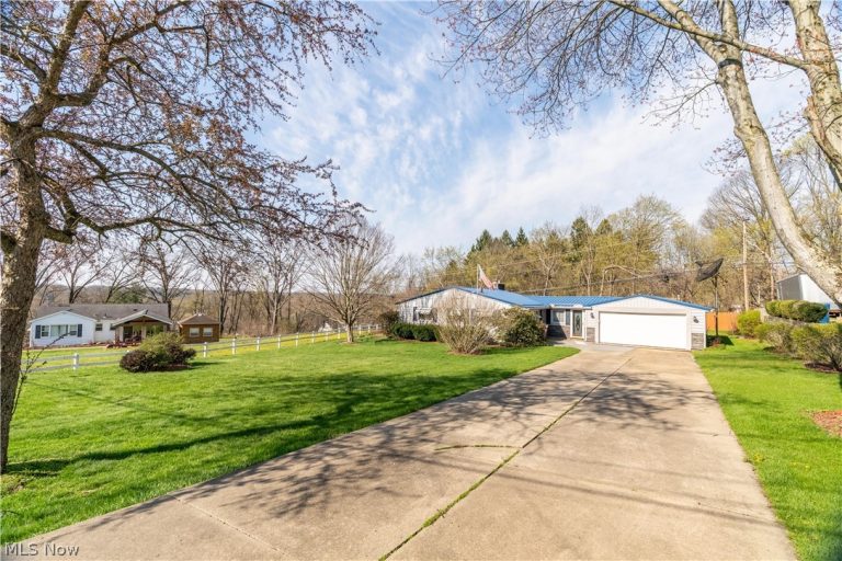 4352 Hohman Circle, New Franklin, OH - Photo 3