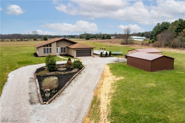 36220 Neff Road, Grafton, OH - Photo 3